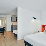 Adagio Access Paris - Porte De Versailles Apart Otel