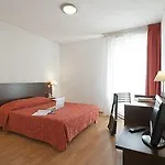 מלון דירות Adagio Access Paris - Porte De Versailles ואנב