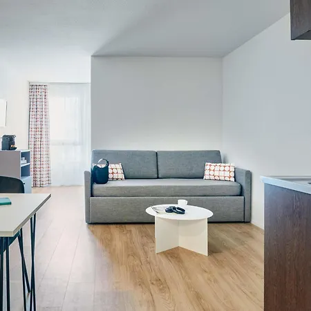 Adagio Access Paris - Porte De Versailles 3* Vanves