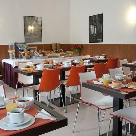 Aparthotel Adagio Access Paris - Porte De Versailles Vanves