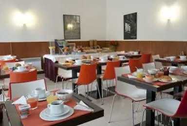 巴黎旺夫爱达格公寓式酒店 - 波特德瓦赛利斯 公寓式酒店 3*