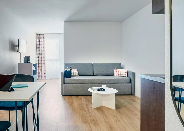 Adagio Access Paris - Porte De Versailles 3* Vanves
